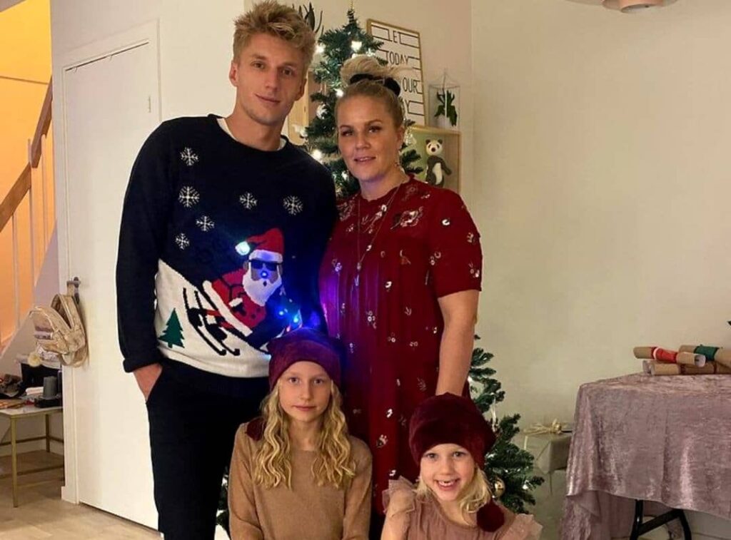 Daniel Wass with his wife and children