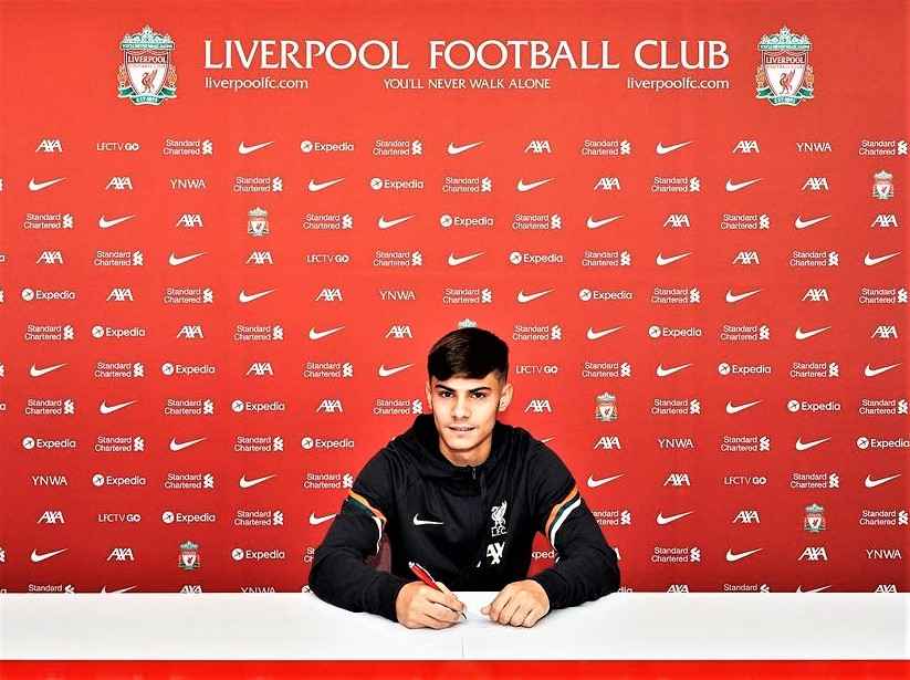 Oakley Cannonier signing Liverpool contract