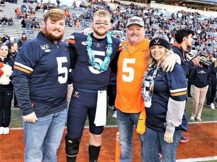 Brennan Armstrong with his family (Mom, Dad, Brother)